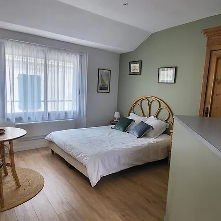 Situe Entre Port Et Les Sables-dʼOlonne